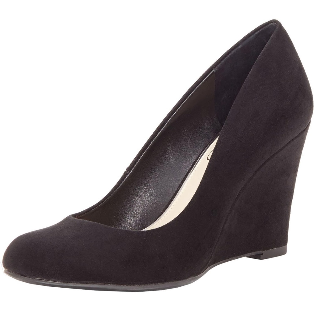 Jessica Simpson Black Suede Cash Solid Slip On Wedge Heels.  Sz 7 or 37 1/2